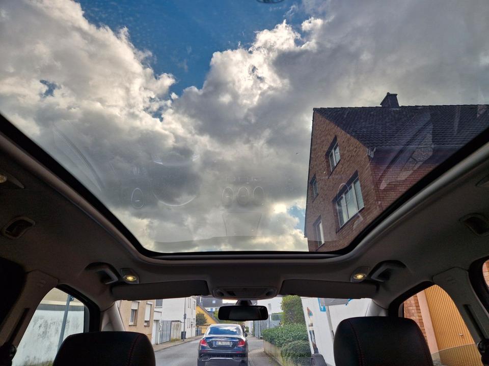 Ford S-Max 2011 — photo 12