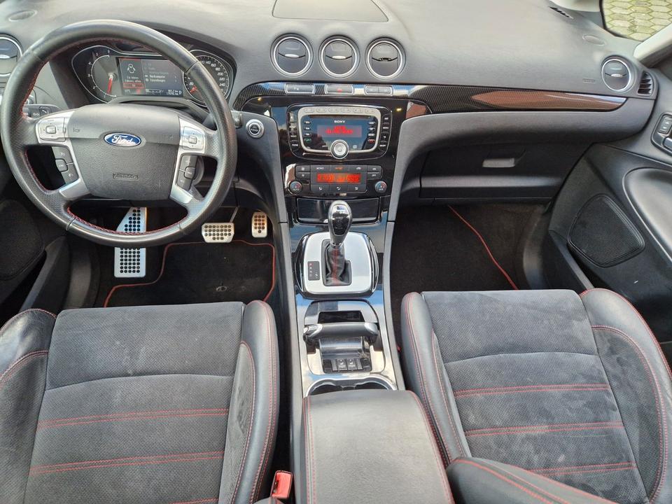 Ford S-Max 2011 — photo 18