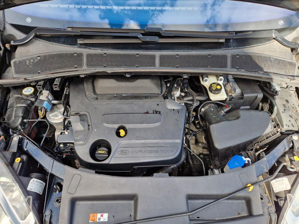 Ford S-Max 2011 — photo 24