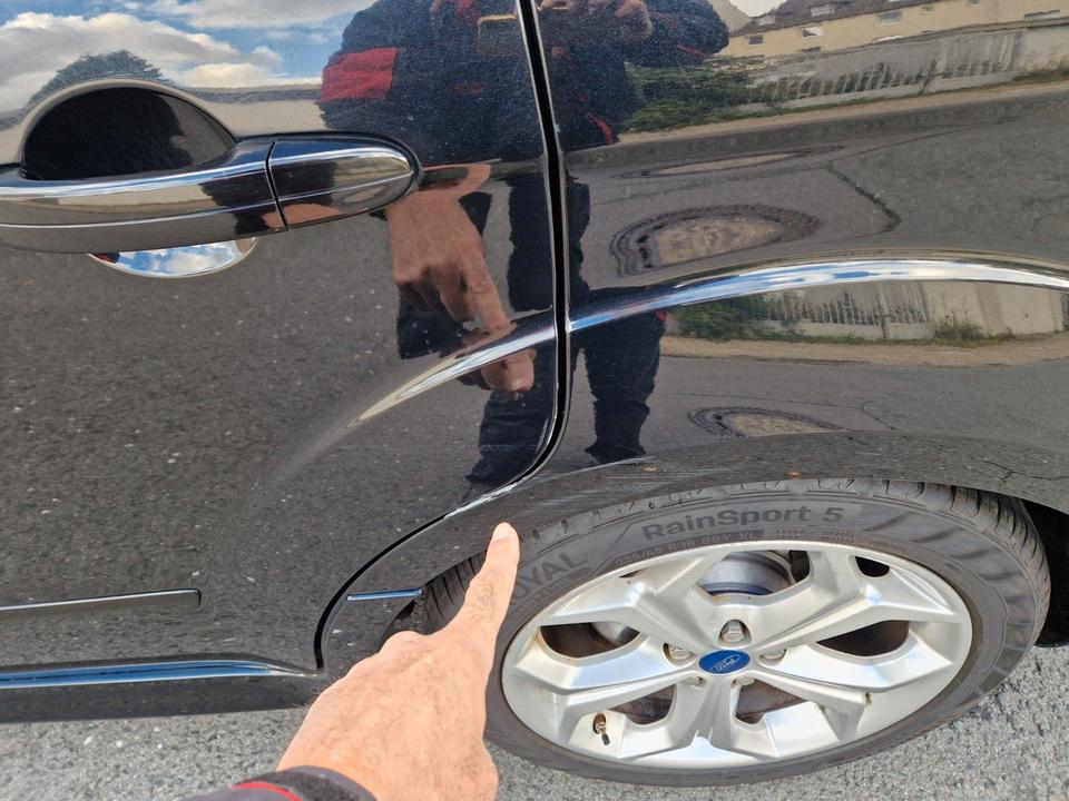 Ford S-Max 2011 — photo 30