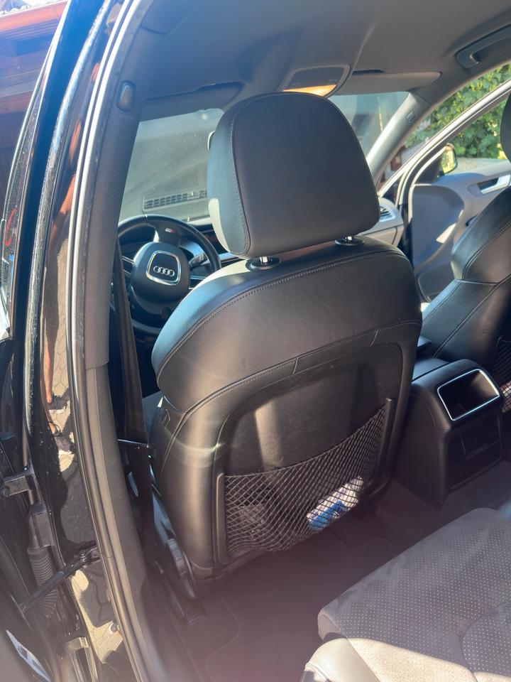 Audi A4 2011 — photo 12
