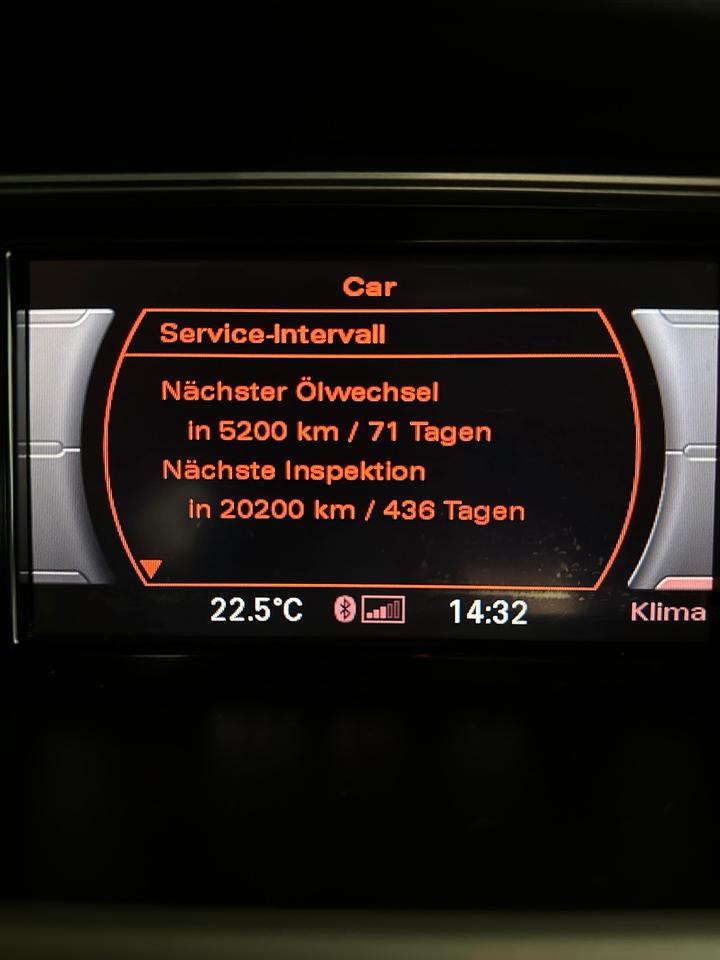 Audi A4 2011 — photo 17