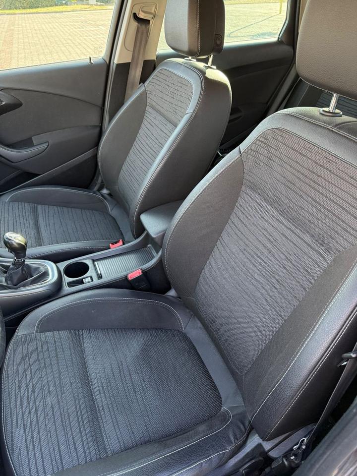 Opel Astra 2015 — photo 5