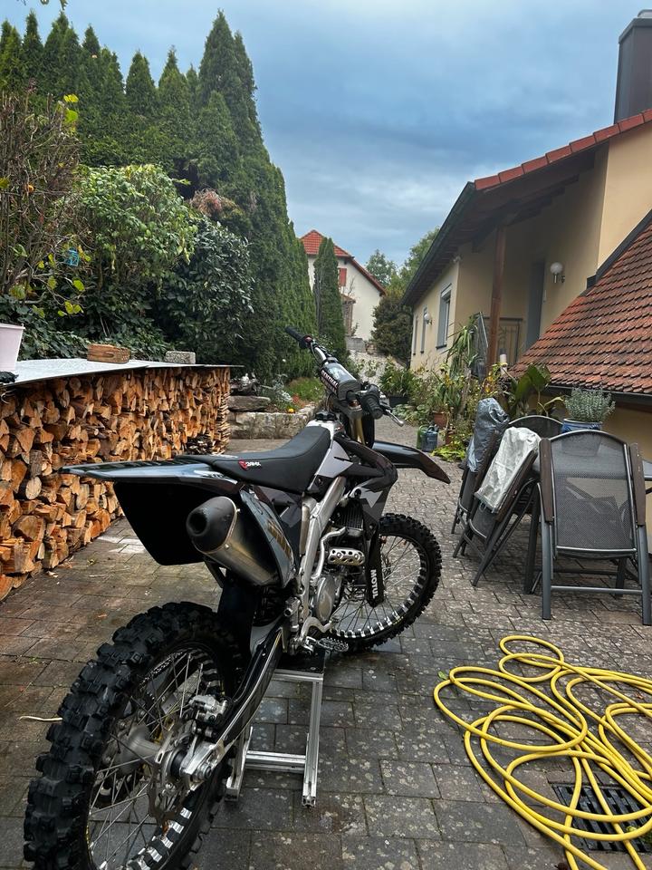 Suzuki RM-Z 250ccm 4 Takt Motocross 2015 — interior