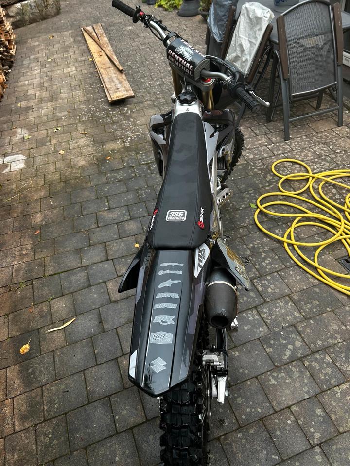 Suzuki RM-Z 250ccm 4 Takt Motocross 2015 — photo 6