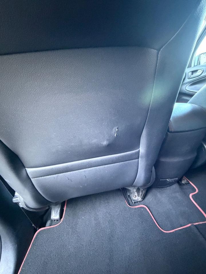 Ford S-Max 2012 — photo 10