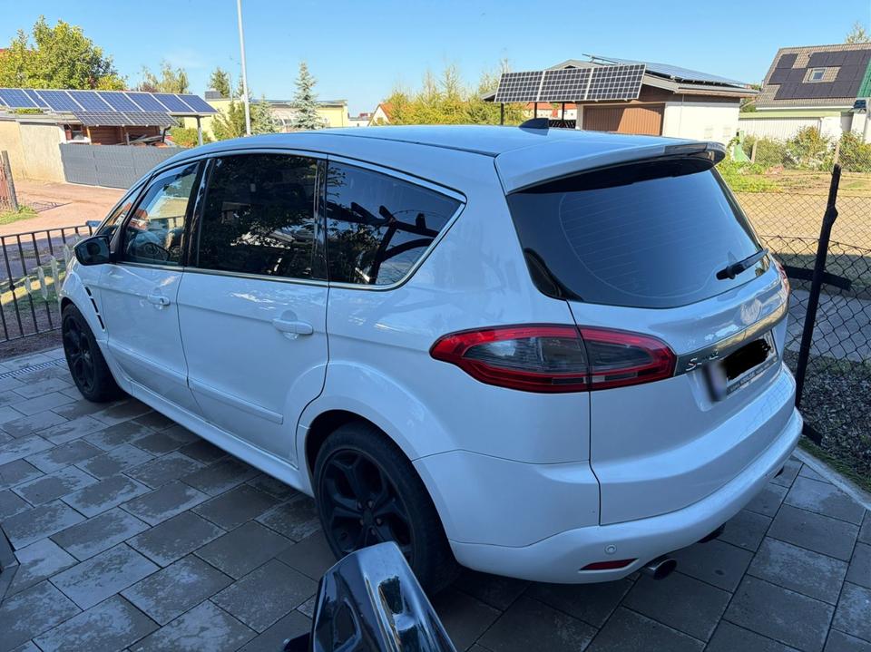 Ford S-Max 2012 — interior