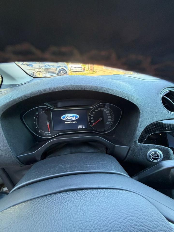 Ford S-Max 2012 — photo 8