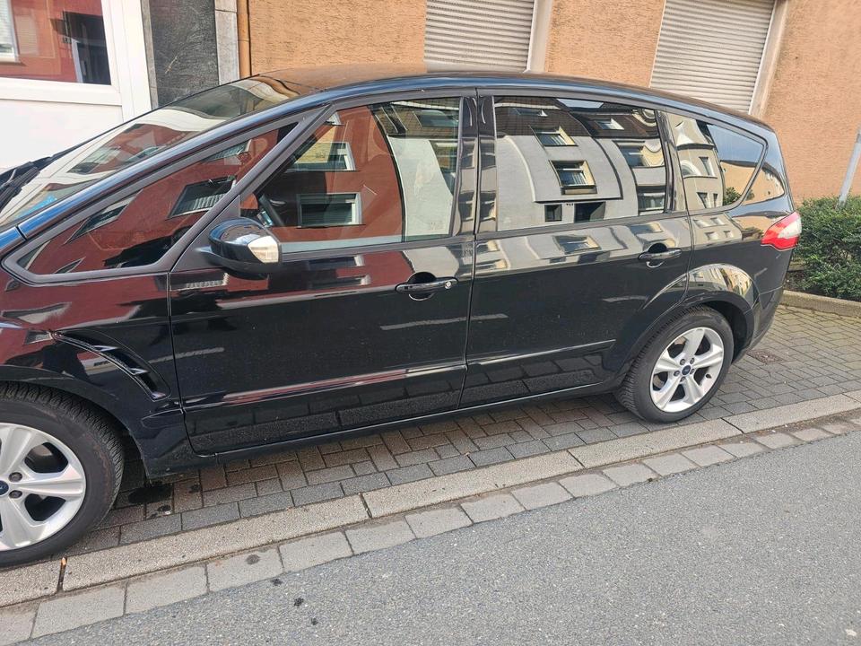 Ford S-Max 2011 — interior