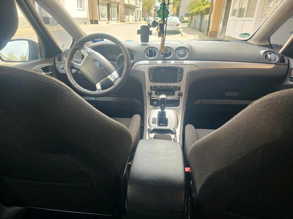 Ford S-Max 2011 — photo 6