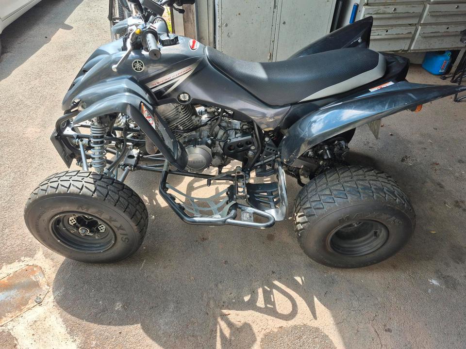 Yamaha Raptor 350 - TÜV NEU 2005 — interior