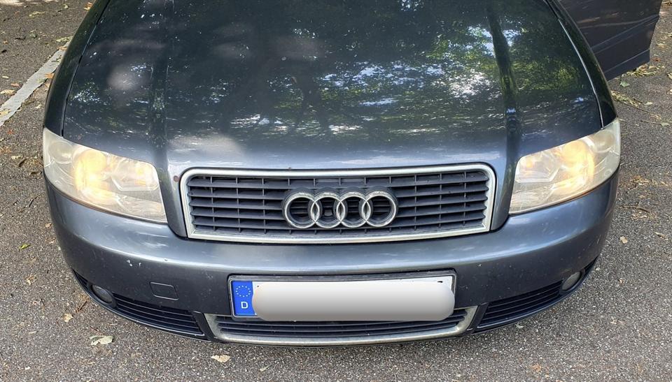 Audi A4 2004 — photo 11