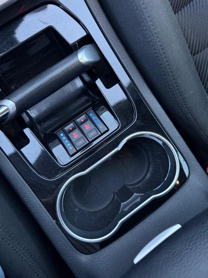 Ford S-Max 2011 — photo 12