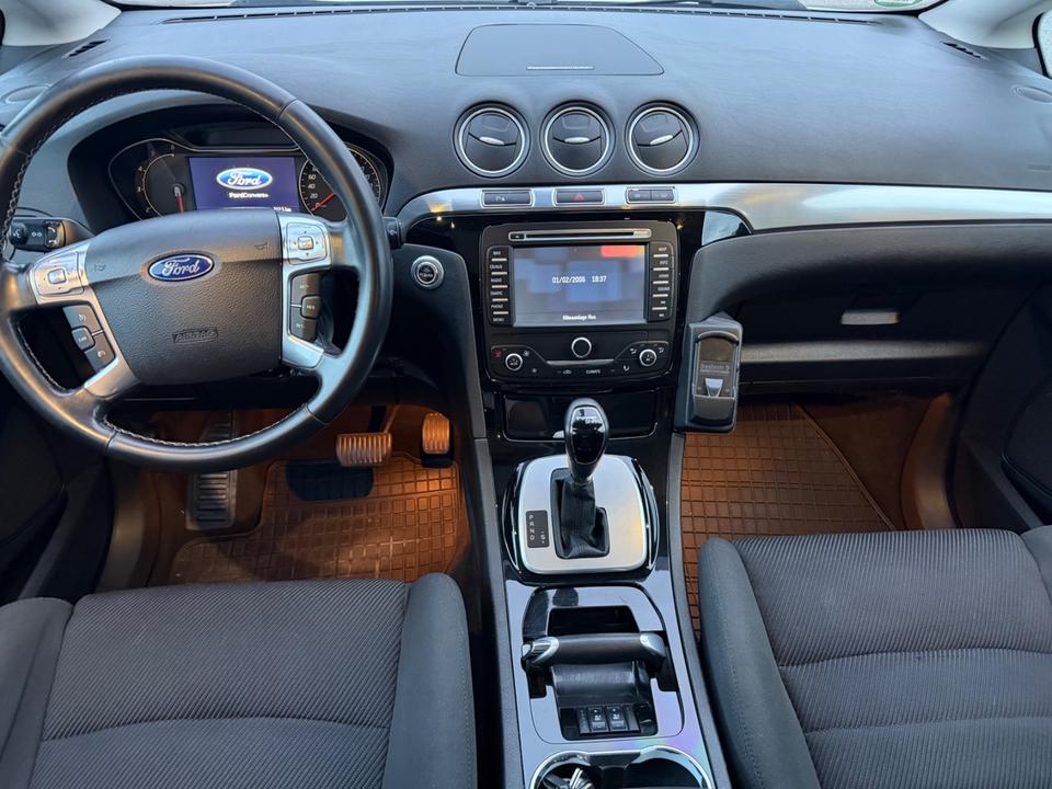 Ford S-Max 2011 — photo 7