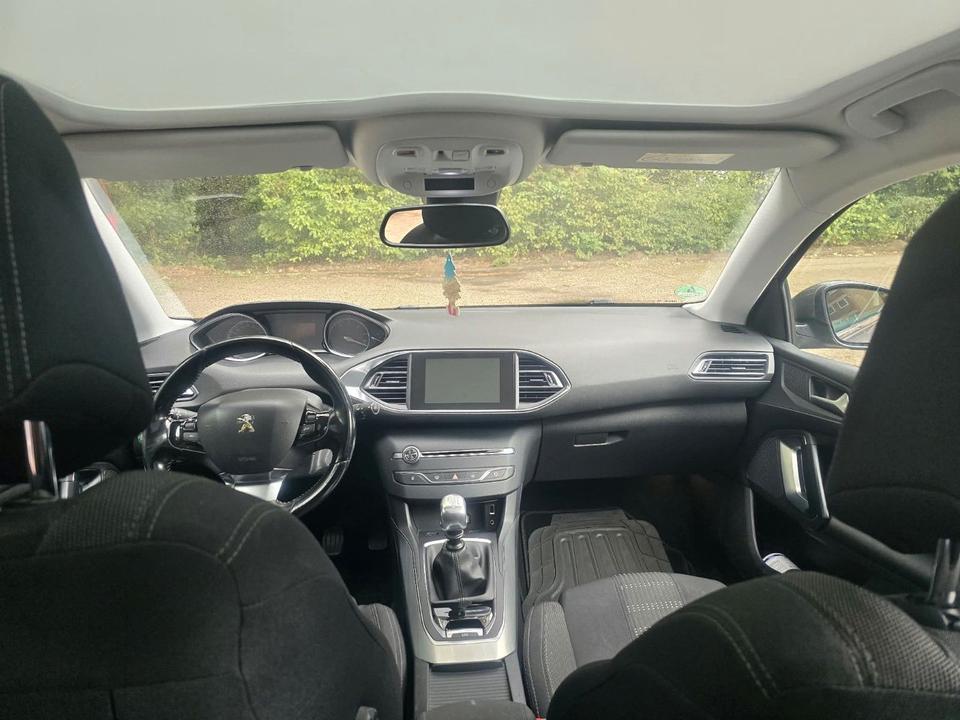 Peugeot 308 2015 — photo 12