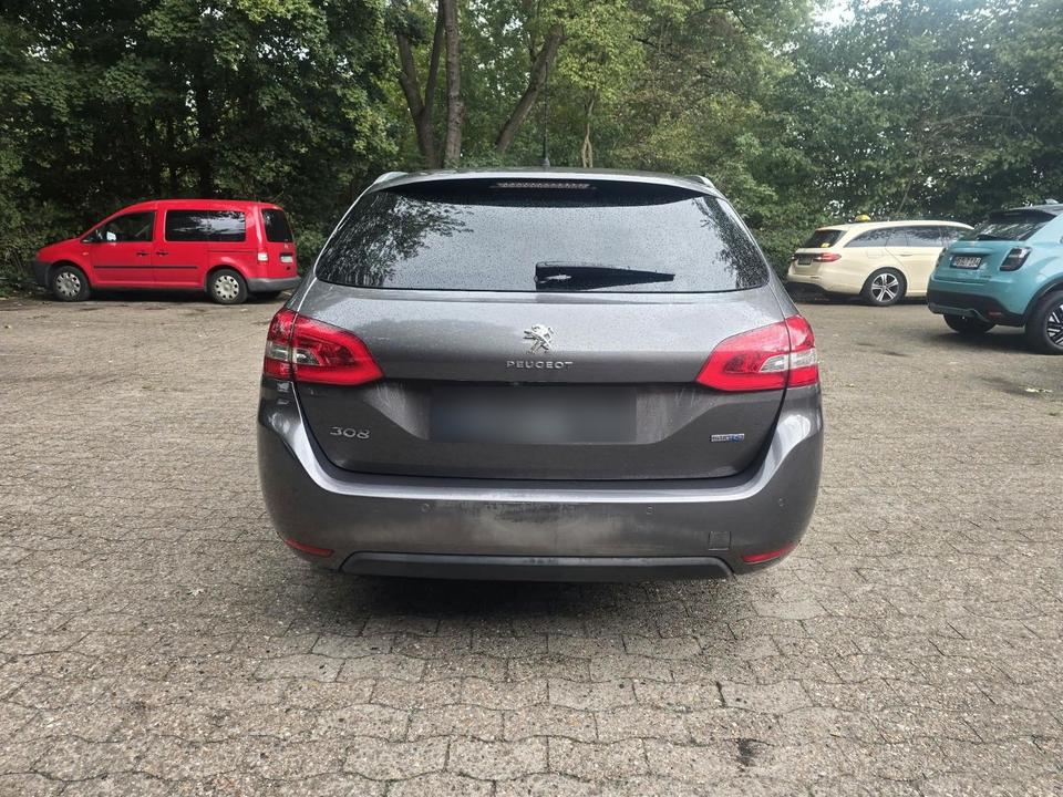 Peugeot 308 2015 — photo 6