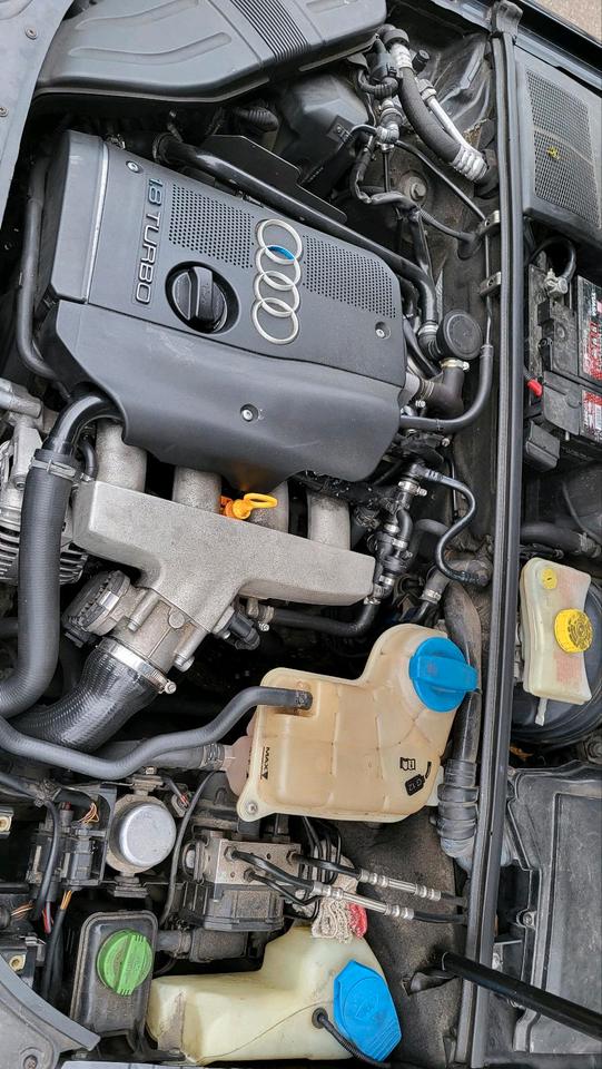 Audi A4 2004 — engine
