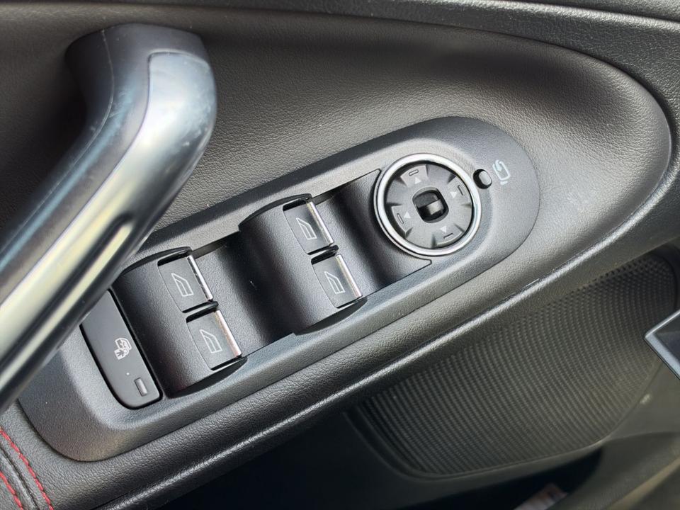 Ford S-Max 2011 — фото 21