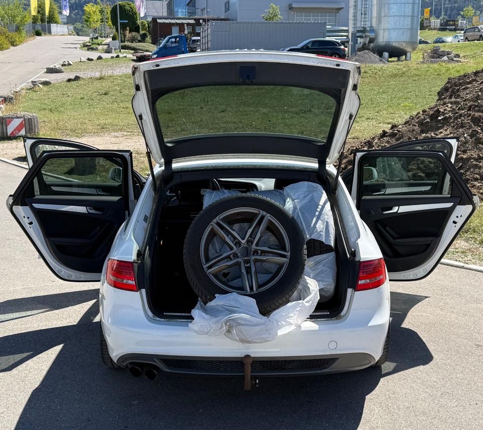 Audi A4 2011 — photo 7