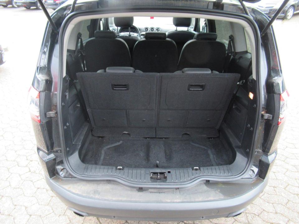 Ford S-Max 2013 — photo 14