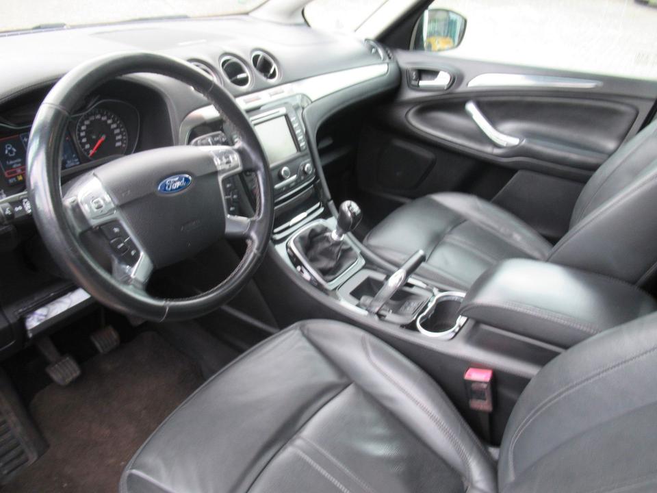 Ford S-Max 2013 — photo 8