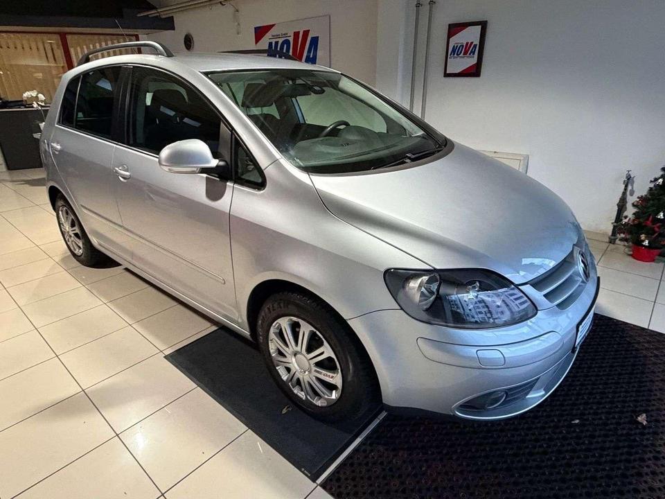 Volkswagen Golf Plus 2008 — вигляд ззаду