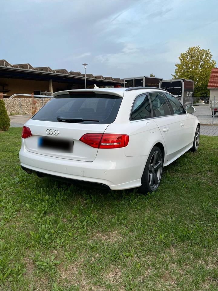 Audi A4 2009 — engine