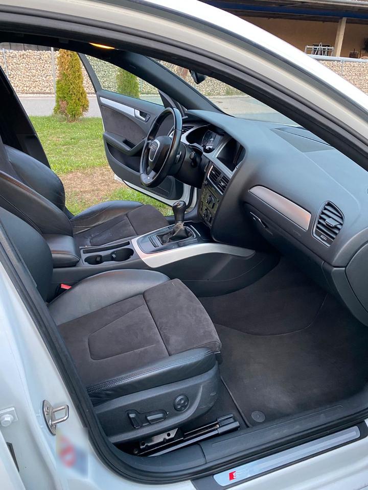 Audi A4 2009 — photo 8