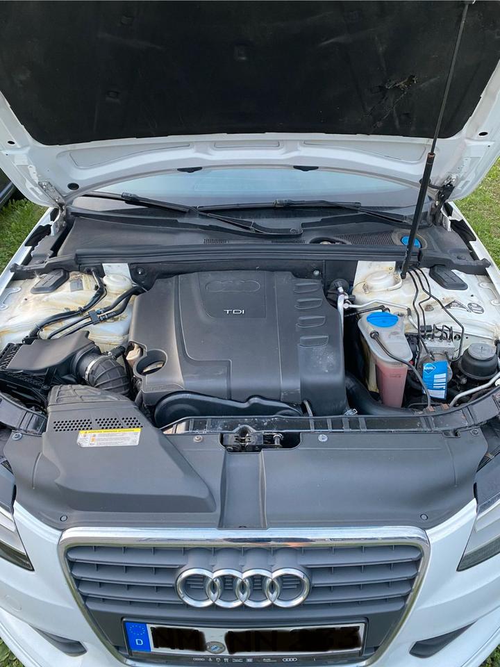 Audi A4 2009 — photo 9