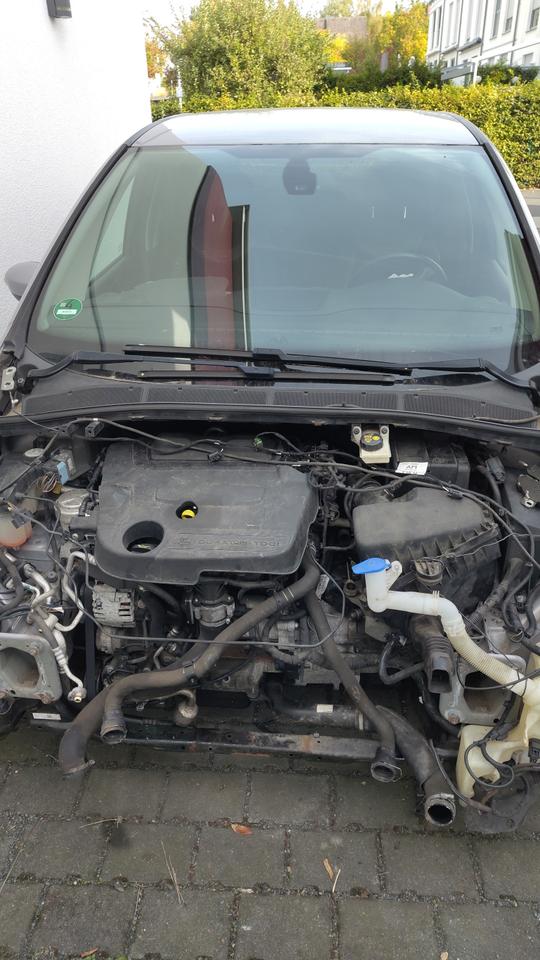 Ford S-Max 2011 — photo 12