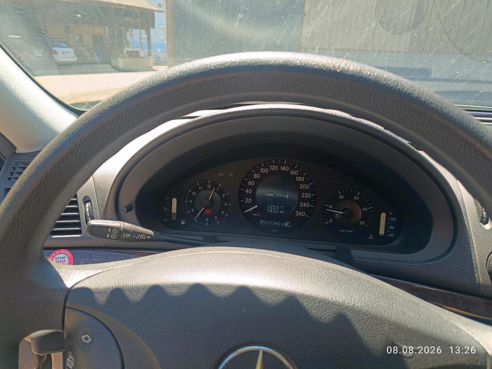 Mercedes Benz E 220 2005 — photo 5