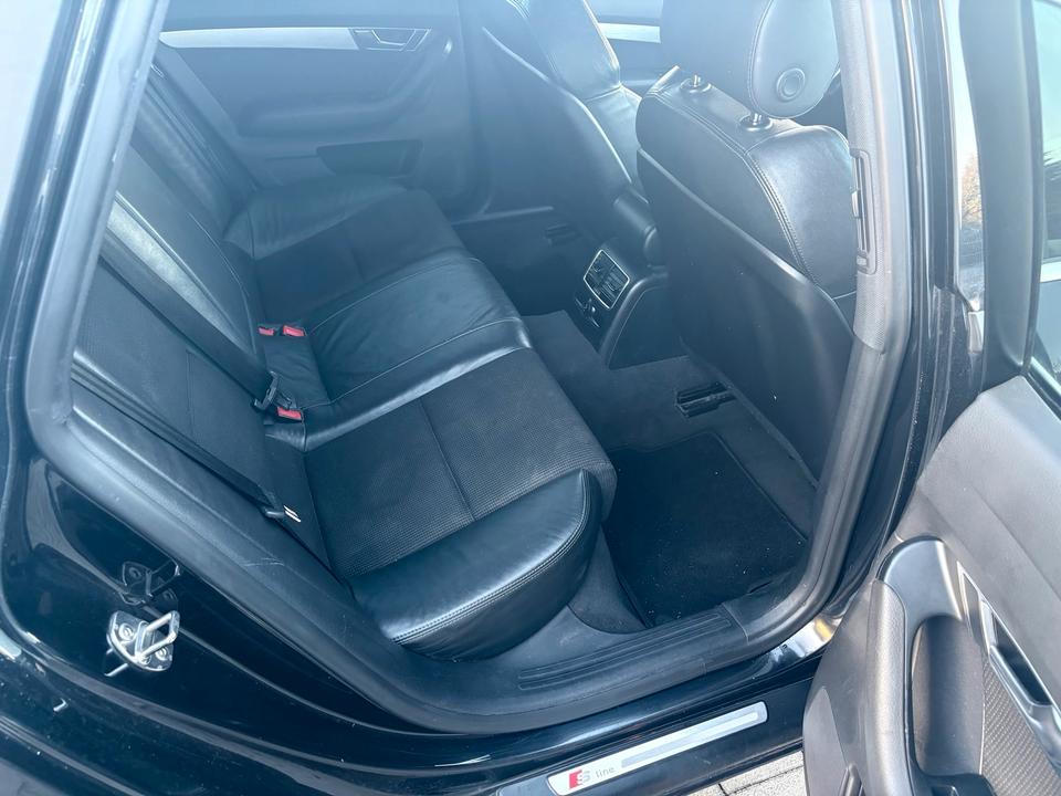 Audi A6 2010 — photo 15