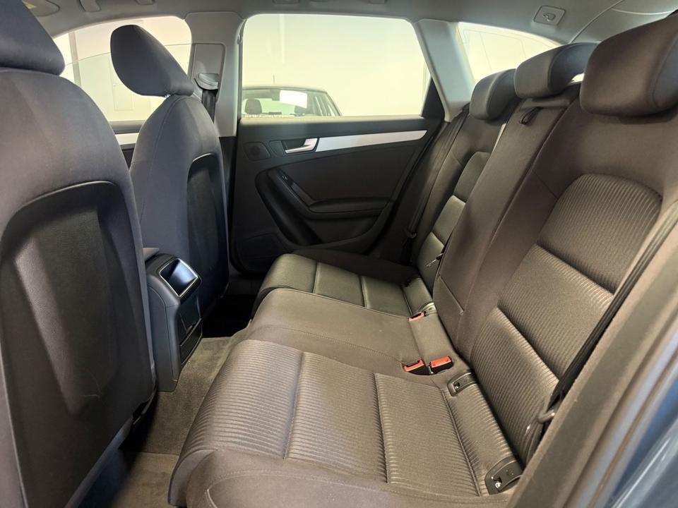 Audi A4 2015 — photo 11
