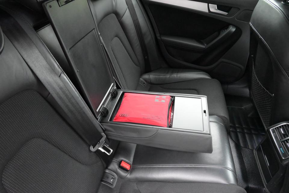 Audi A4 2011 — photo 13