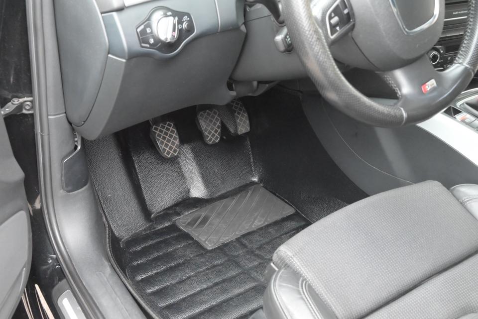 Audi A4 2011 — photo 17