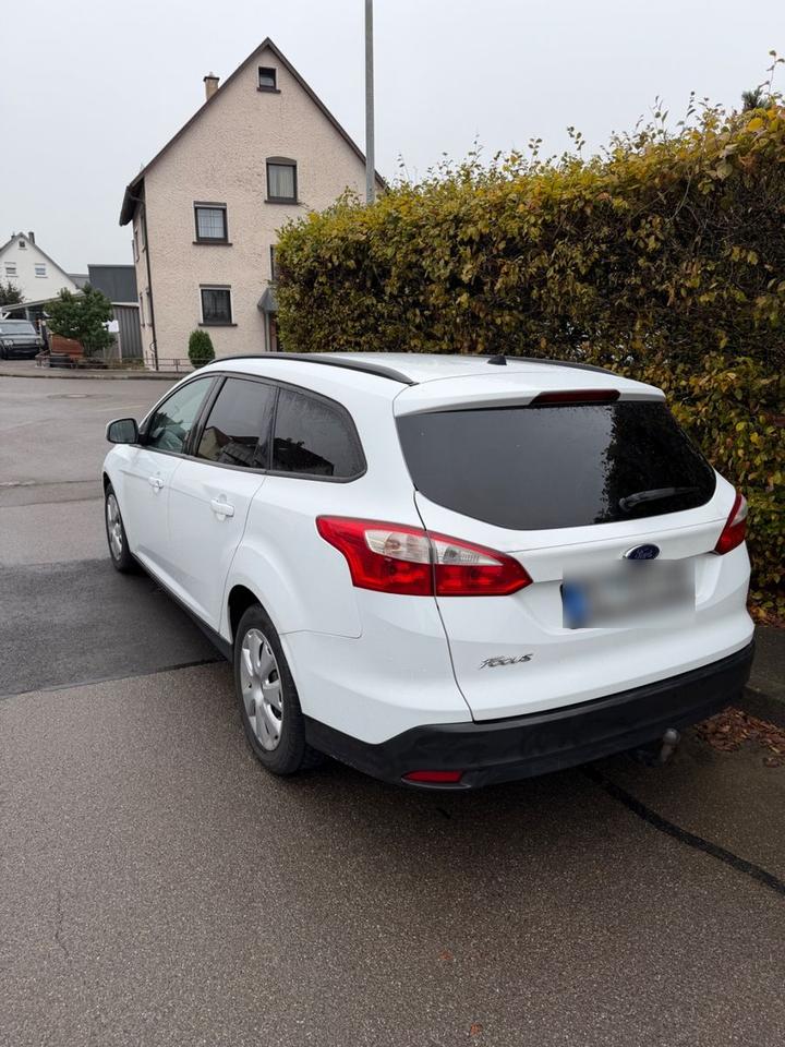 Ford Focus 2014 — interior