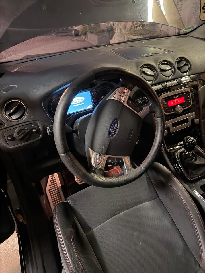 Ford S-Max 2009 — photo 11