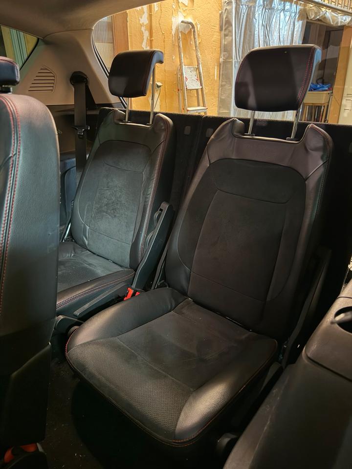 Ford S-Max 2009 — photo 13