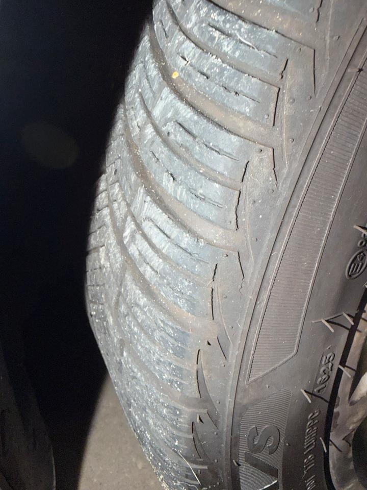 Ford S-Max 2009 — photo 19
