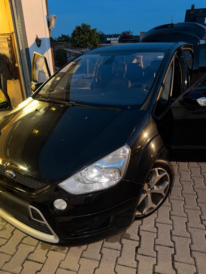 Ford S-Max 2009 — photo 20