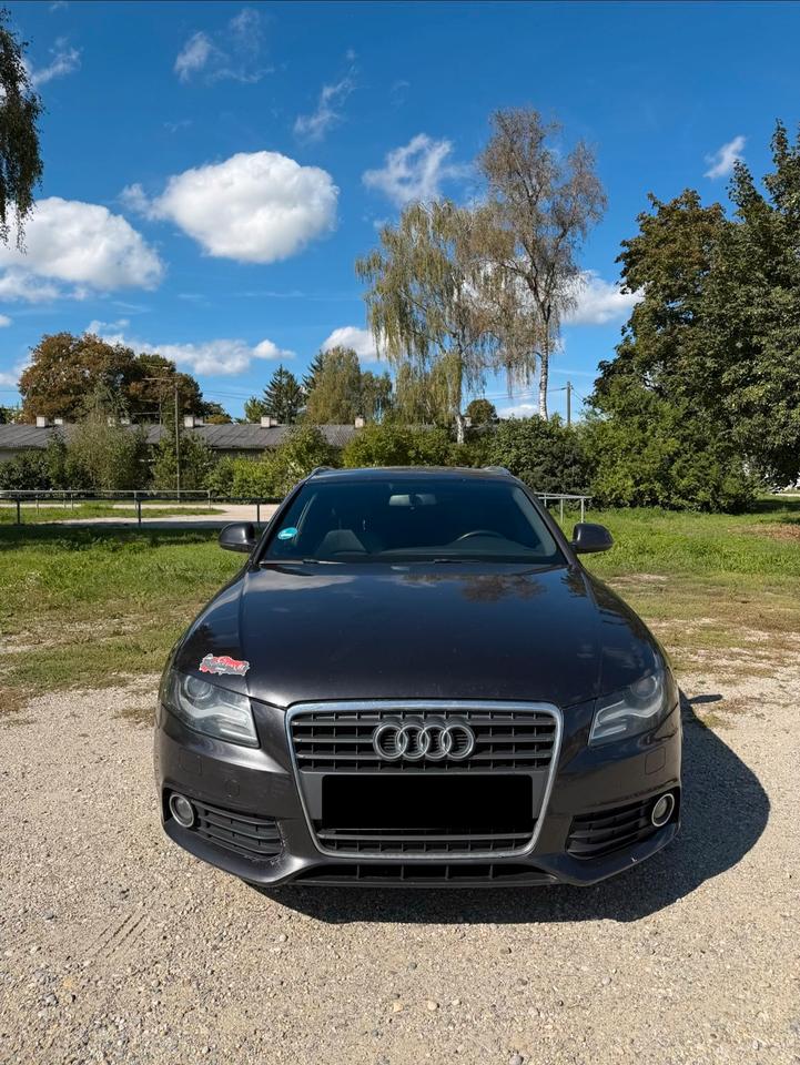 Audi A4 2008 — rear view