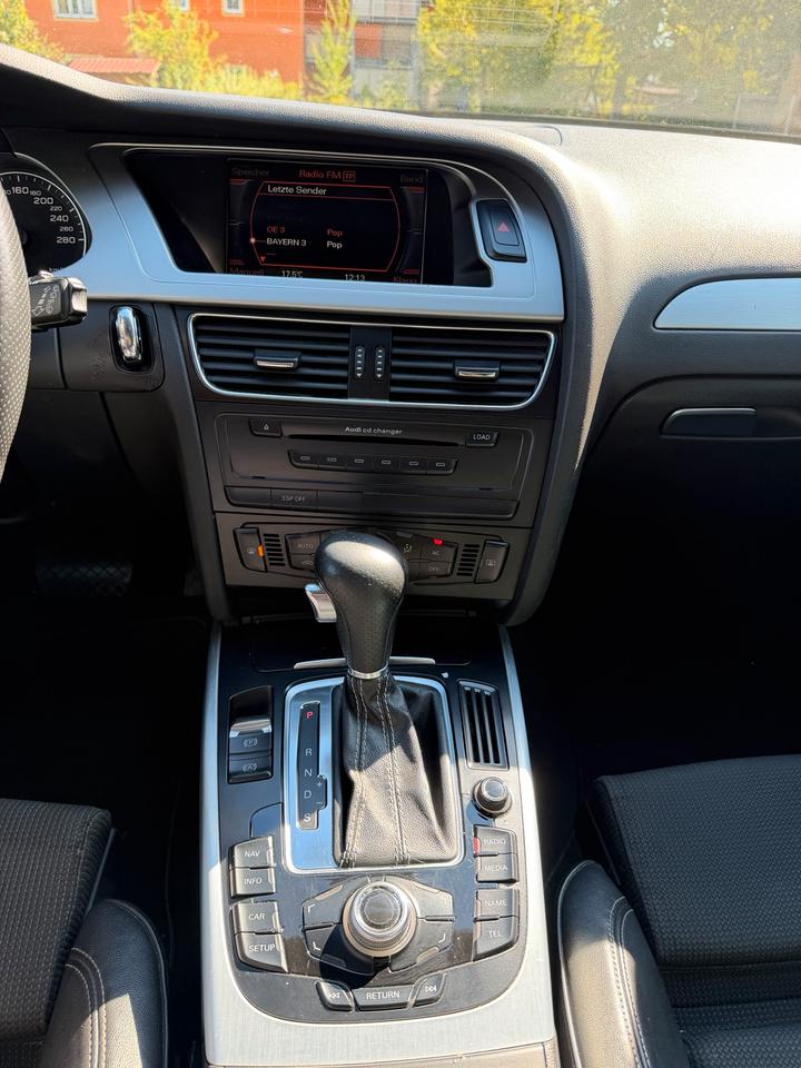 Audi A4 2008 — photo 9