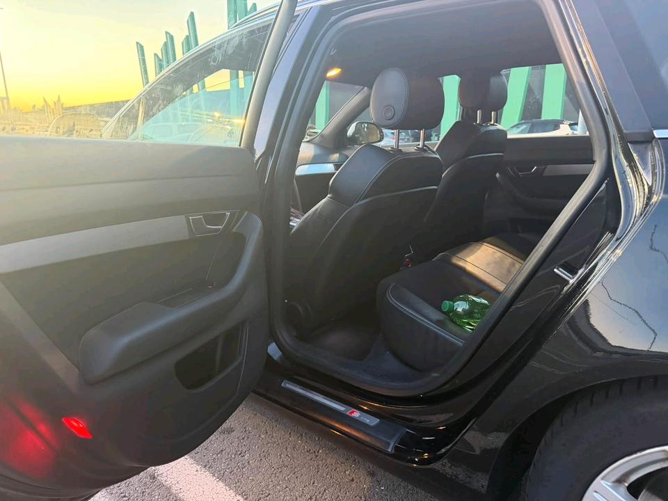 Audi A6 2009 — interior