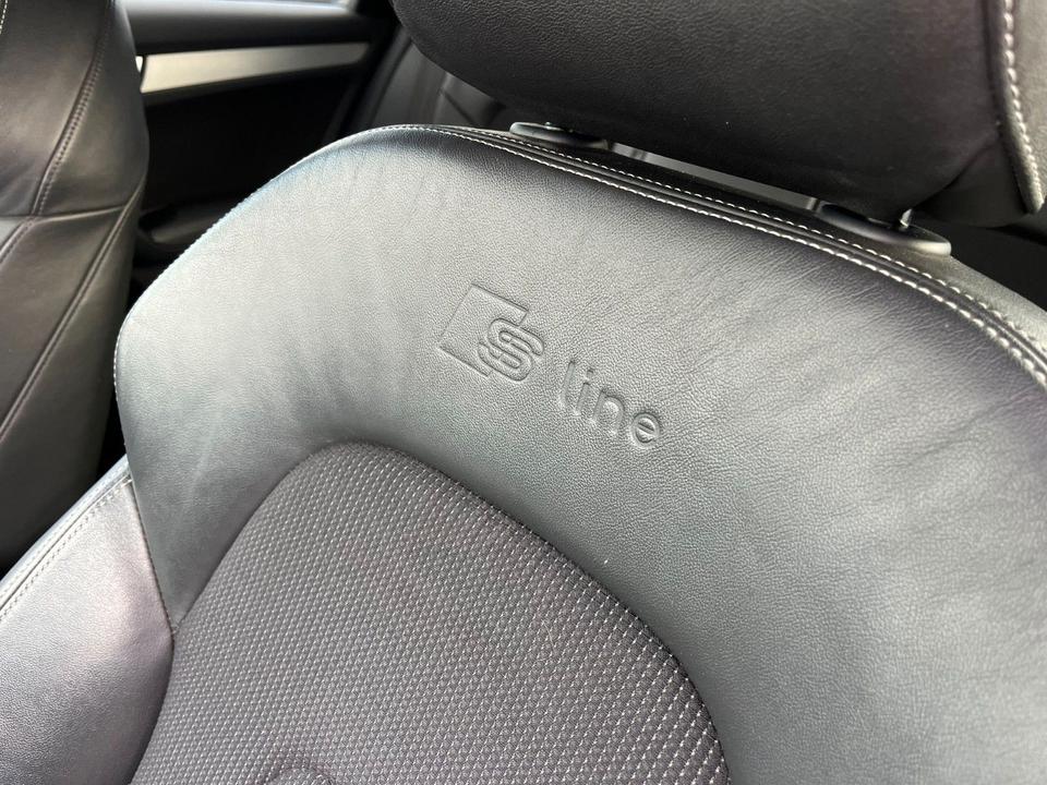 Audi A4 2011 — photo 16