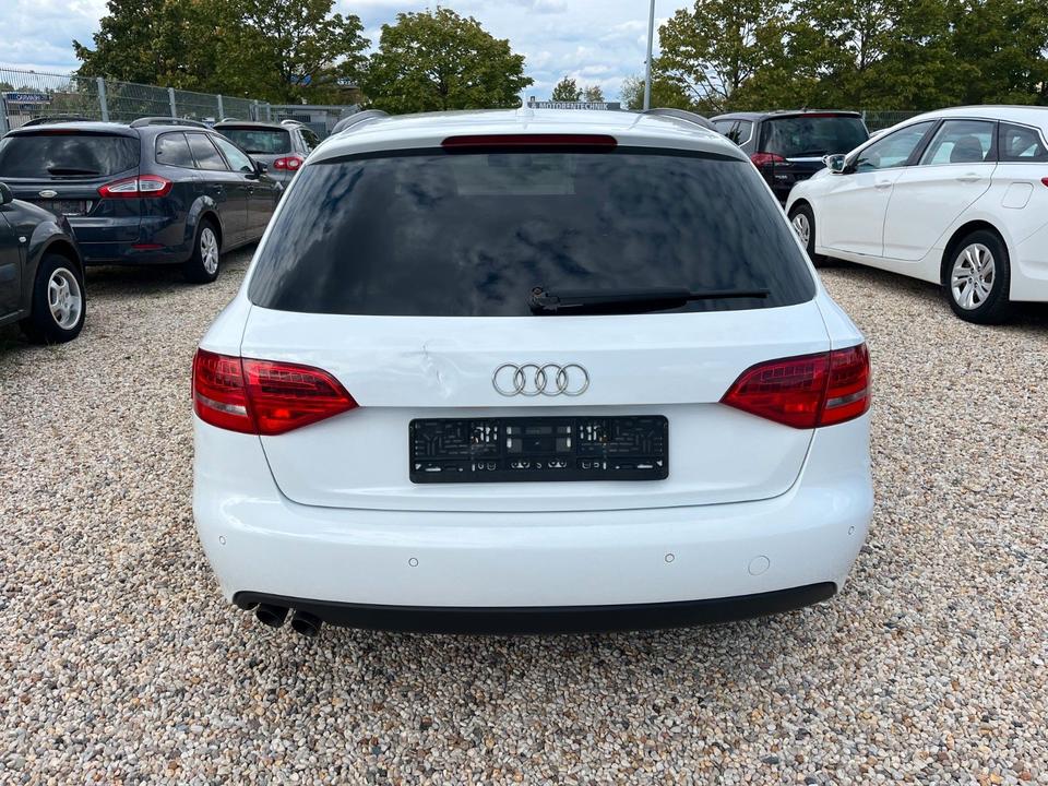 Audi A4 2011 — photo 6