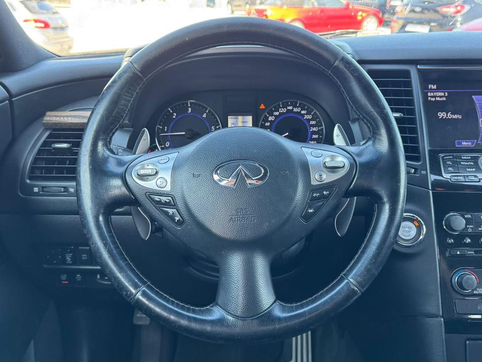 Infiniti FX 2012 — photo 13