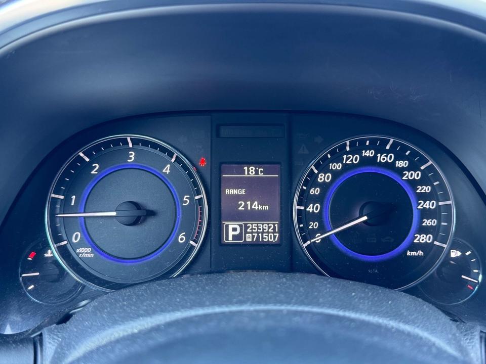 Infiniti FX 2012 — photo 14