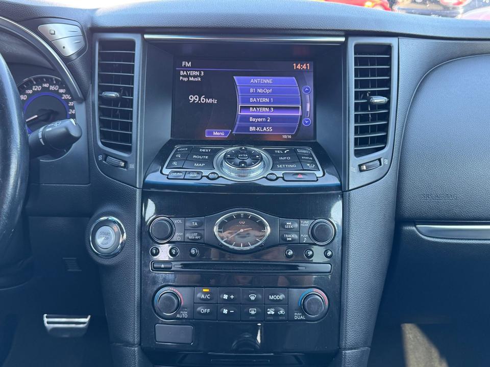Infiniti FX 2012 — photo 15