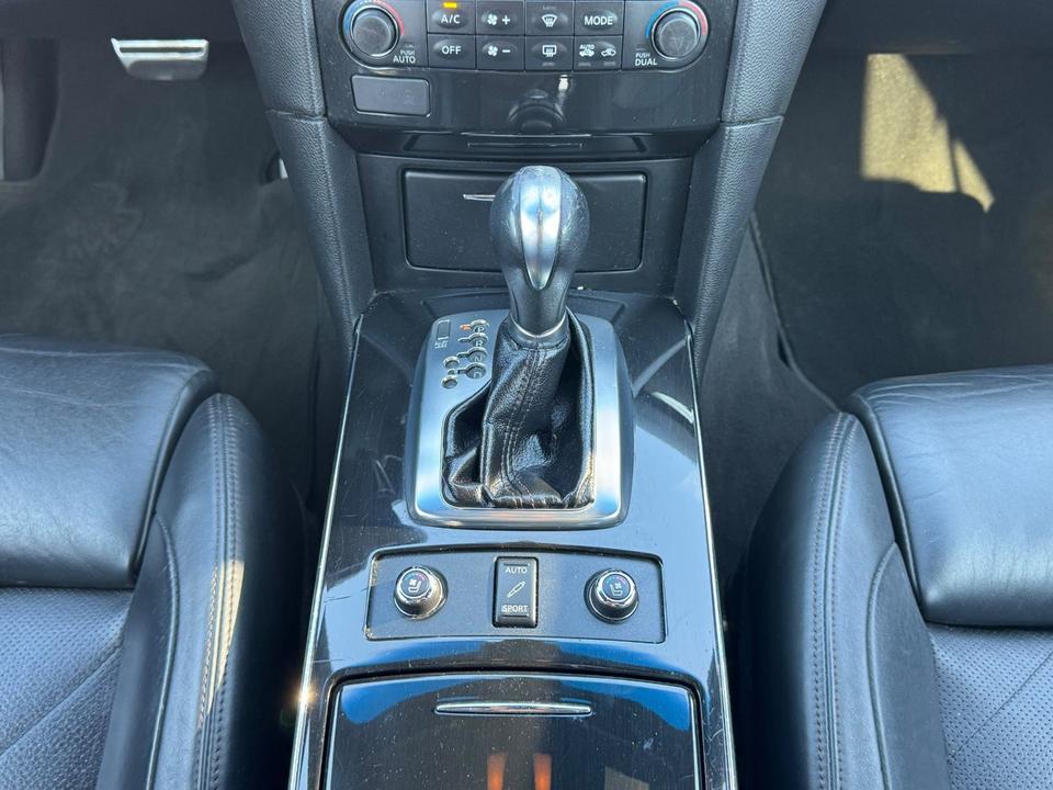 Infiniti FX 2012 — photo 16