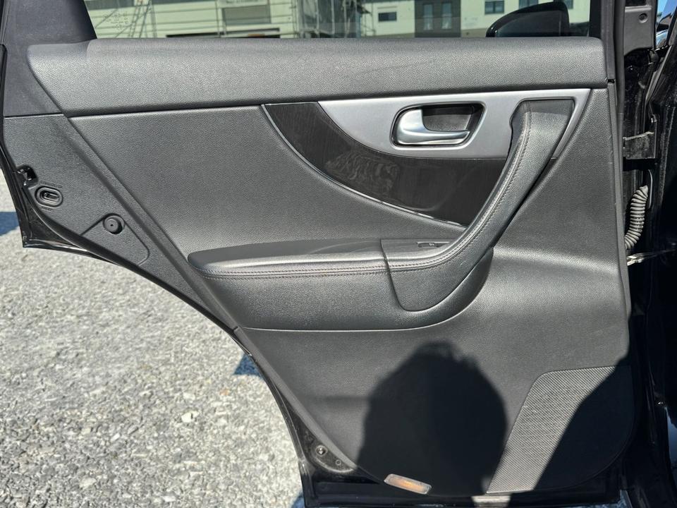 Infiniti FX 2012 — photo 18